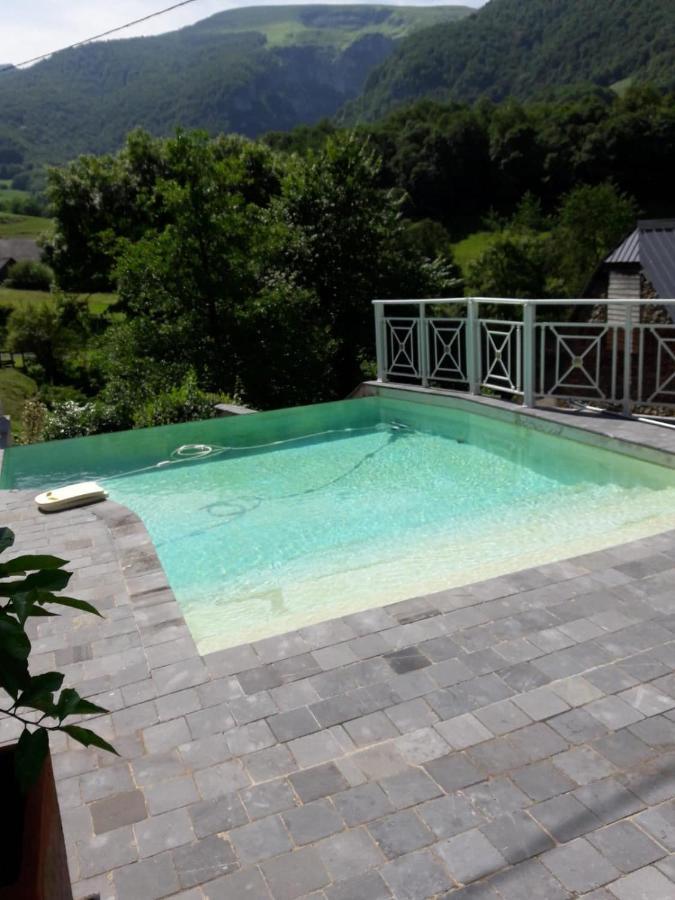 Maison Ainerak Gite A Sainte Engrace La Pierre Saint Martin Luaran gambar